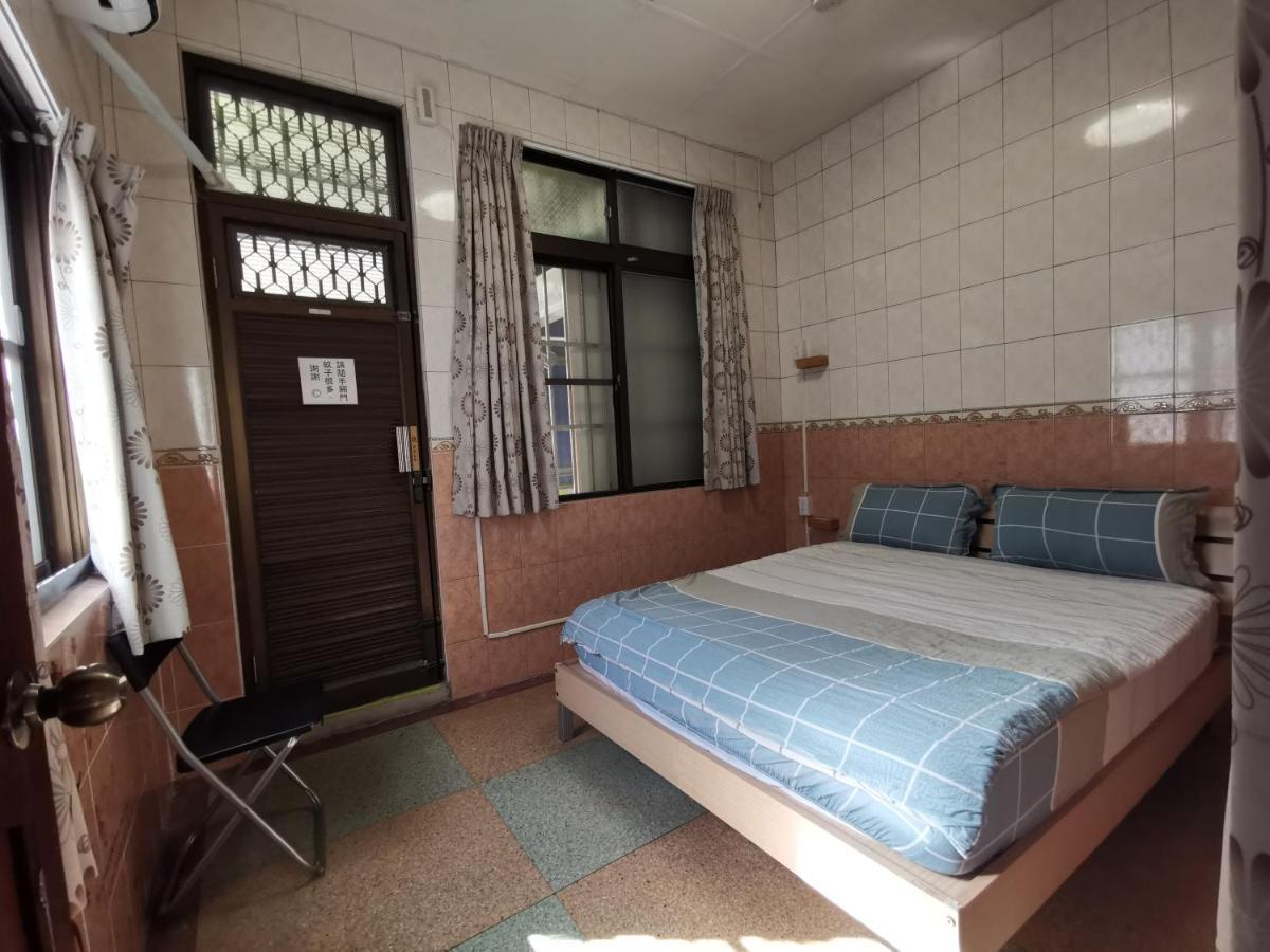 Goodyear-台南包棟 民宿 Extérieur photo