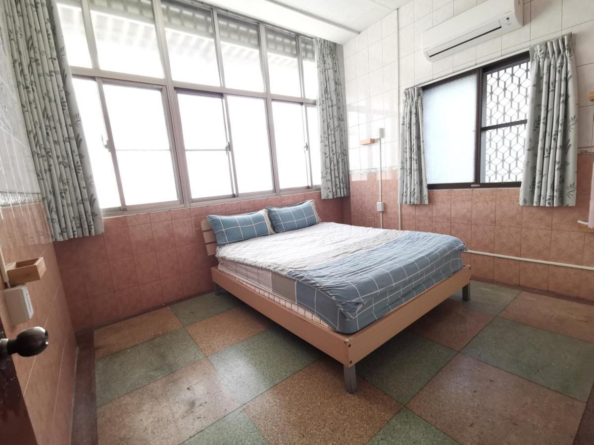 Goodyear-台南包棟 民宿 Extérieur photo